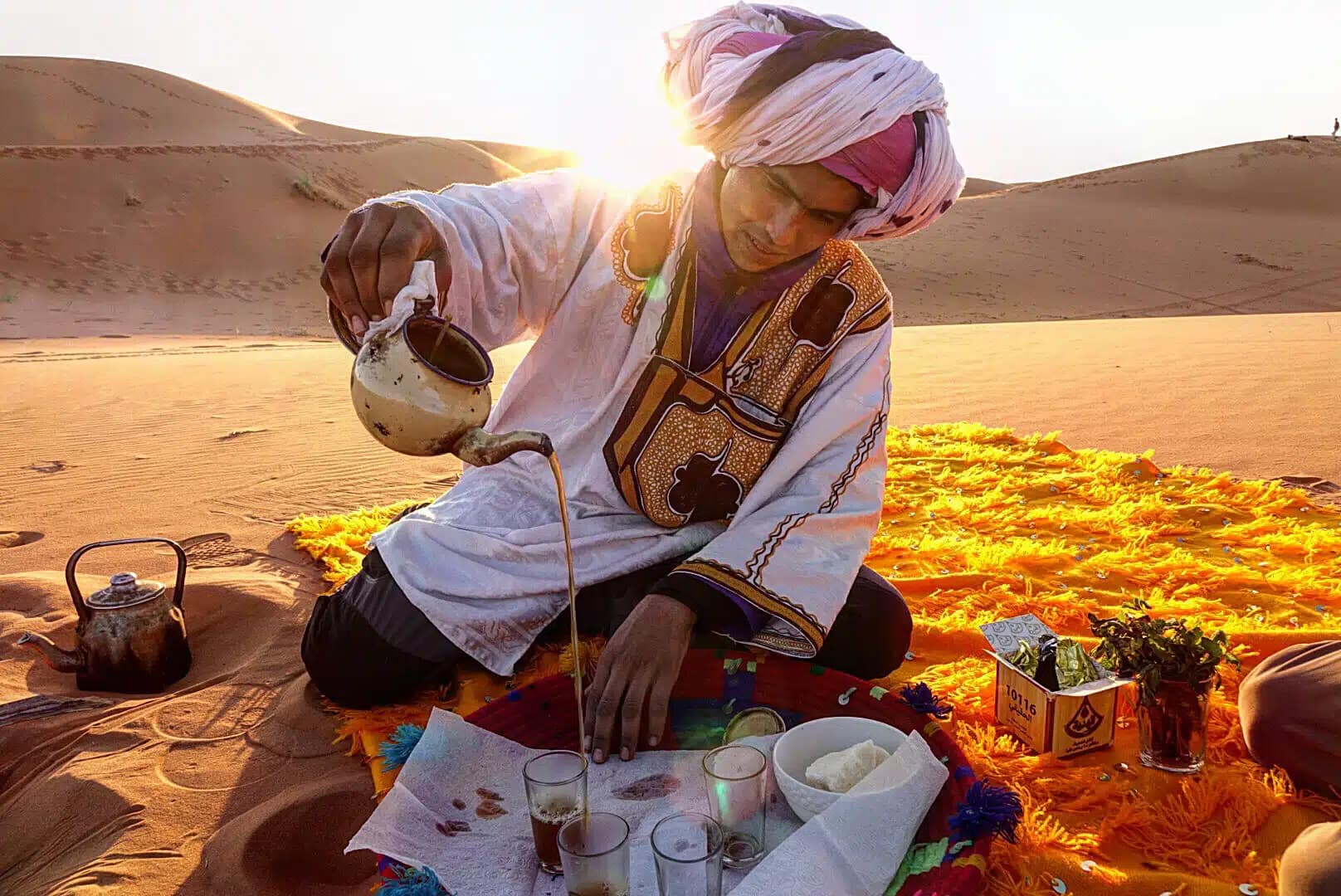 Tè alla menta marocchino la bevanda tradizionale per eccellenza del Marocco